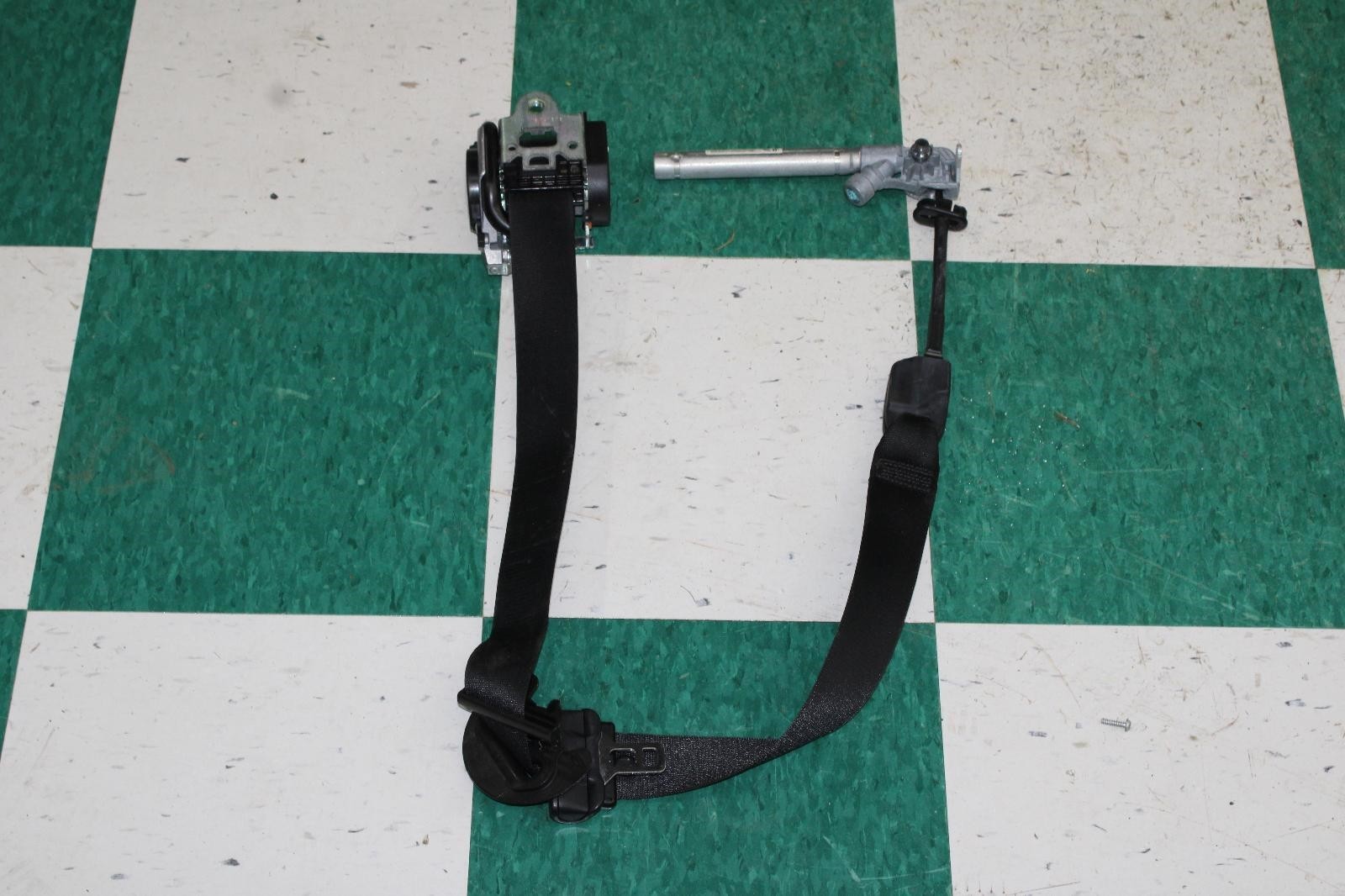 14-22 GHIBLI Black Passenger RH Right Front Seat Belt Assembly UNLOCKED OEM WTY