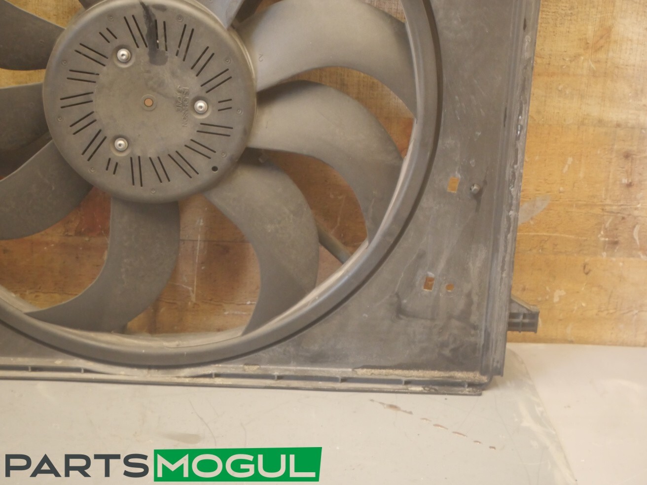 2014-2017 MASERATI GHIBLI ENGINE RADIATOR COOLING FAN SHROUD MOTOR OEM