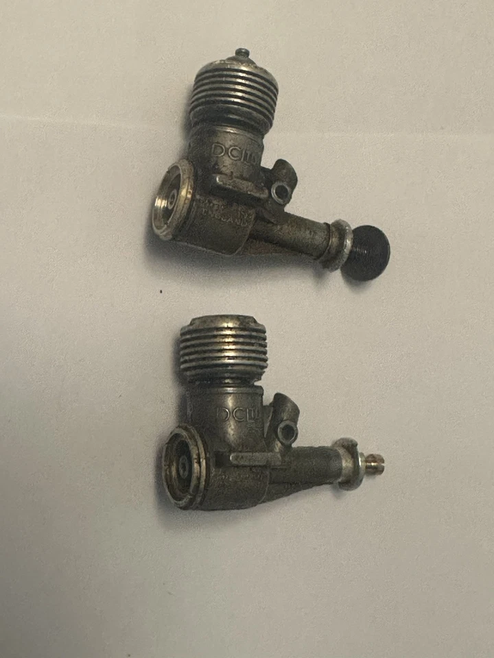 Two Davies Charlton Glow Engines 049 Spares/Repairs - Image 4 of 4