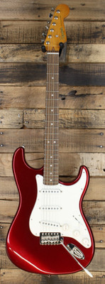 Squier Classic Vibe '60s Stratocaster Electric Guitar - Candy Apple Red  #M931