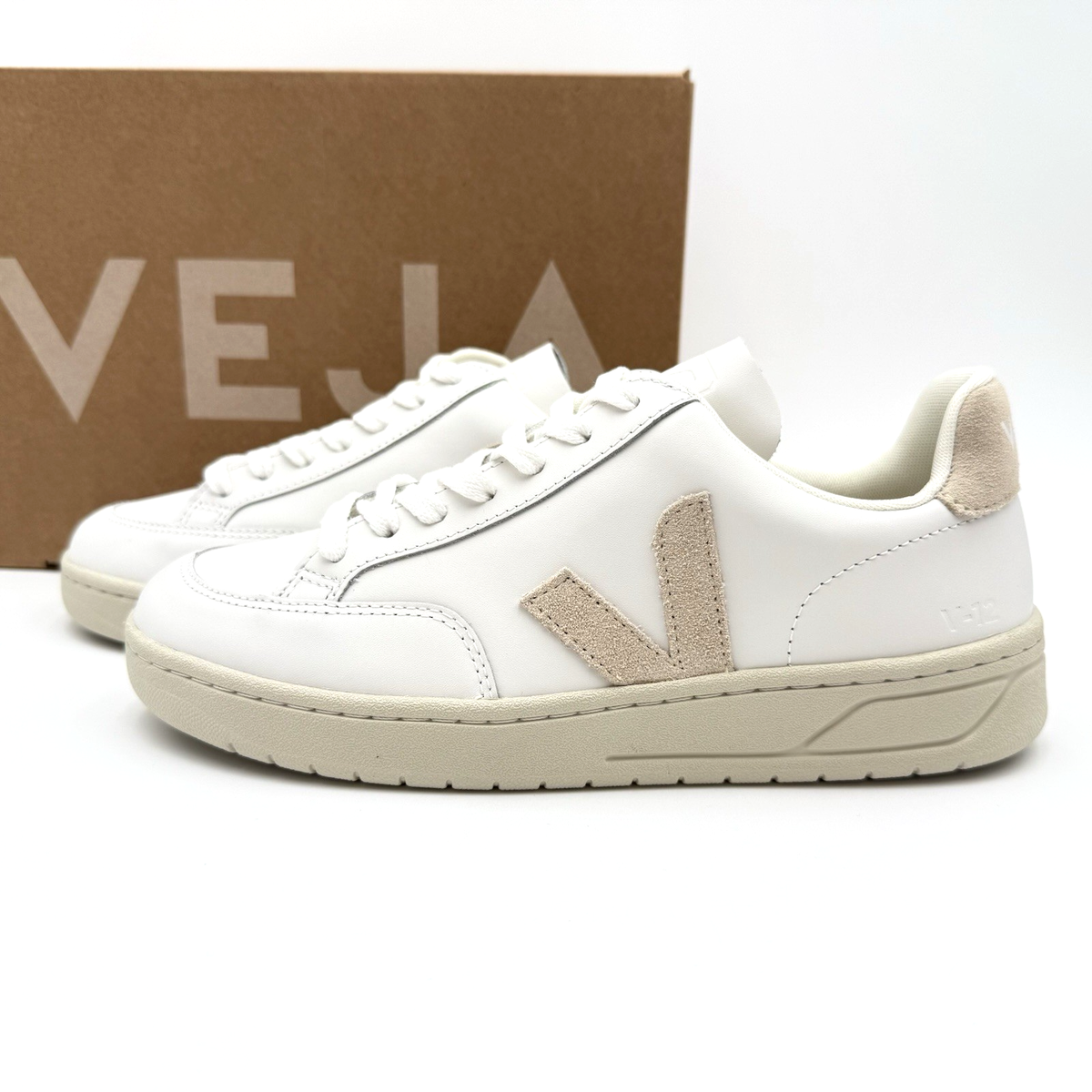 新品 VEJAヴェジャ V12レザー スニーカー EU38 24cm VEJA レザー 