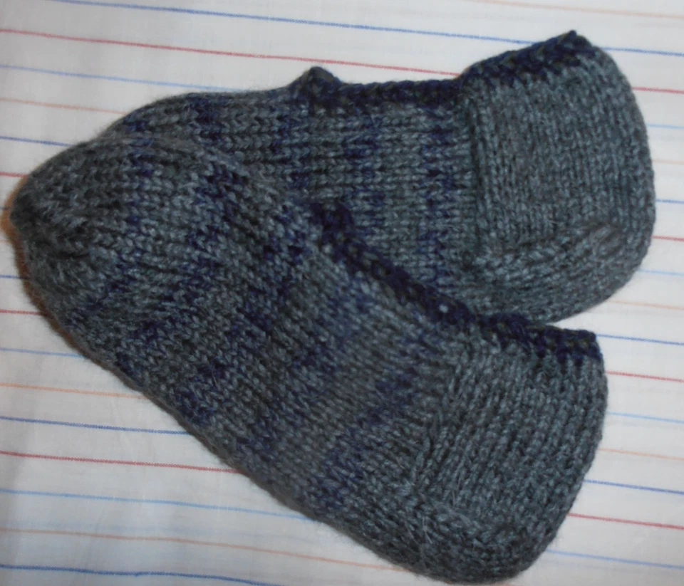 Handarbeit Selbstgestrickte Hausschuhe Gr. 40/41 - Bild 2 von 2