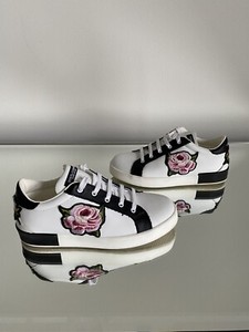 Dolce & Gabbana Girl Sneaker w Rose Patch sz 34