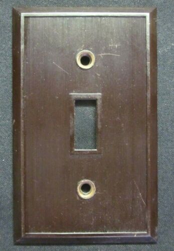 Hemco USA H-1018 Brown Bakelite Switch Wall Plate Cover Fine Lines Ribs Antique - Picture 1 of 8