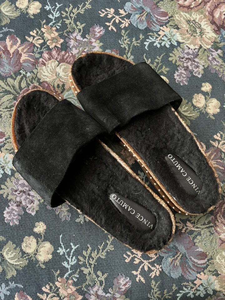 VINCE CAMUTO Damas Negro Gamuza Toboganes Talla 8.5 Foto 2 de 4