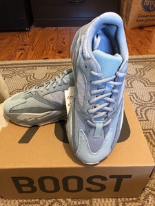 yeezy boost 700 inertia size 6
