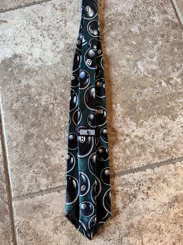 Gravata de bilhar 8 bolas, por vício preta e verde  - Imagem 3 de 4