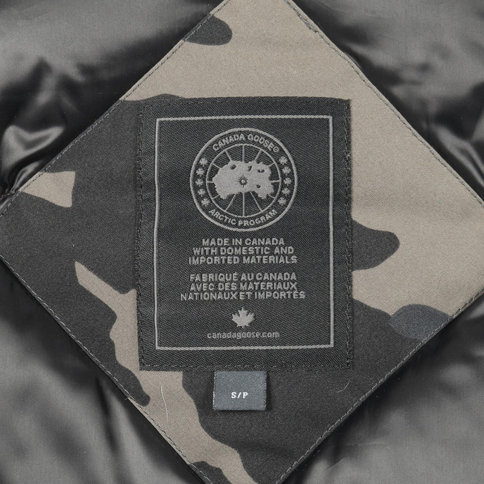 Canada Goose CANADA GOOSE CHATEAU Hoodie BLACK LABEL Chateau Hoodie Down Jacket  thumbnail 3