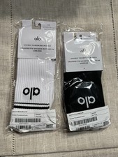  2x Alo Yoga Throwback Socks - Black And White