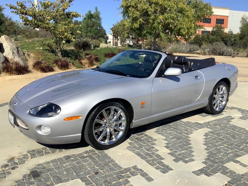 2006 Jaguar XKR Base