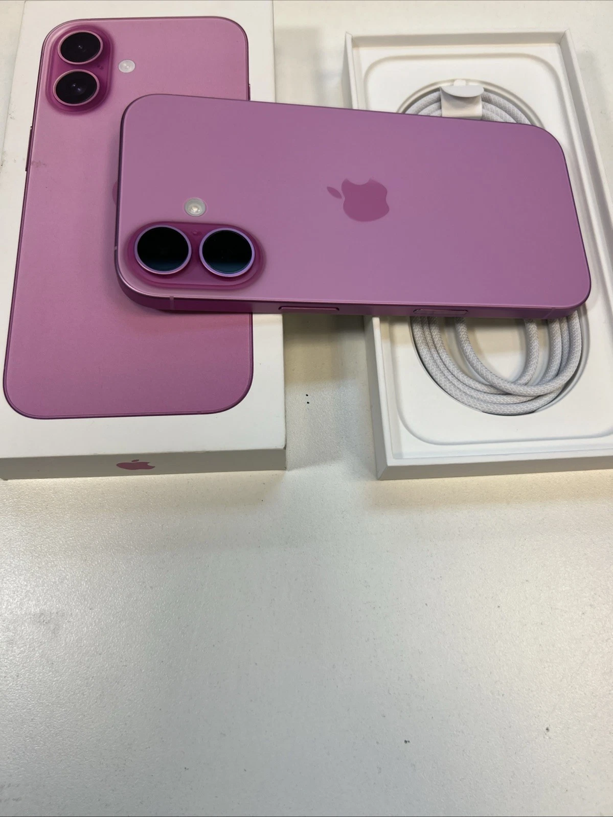 iPhone 16 128GB — Open Box, Unused (AT&T Locked) thumbnail 10