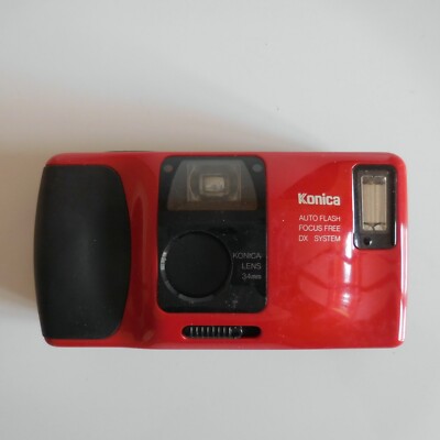 Appareil photo argentique KONICA LENS JAPAN POP SUPER AUTO FOCUS FLASH