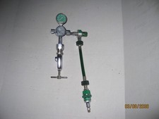 Oxygen Regulator w/ Medical Fitting and Flow Control Valve