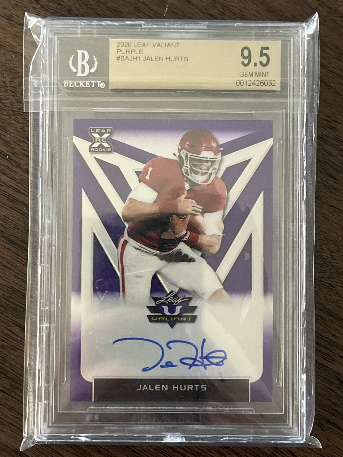 Jalen Hurts Leaf Valiant Autographs #BAJH1 Purple
