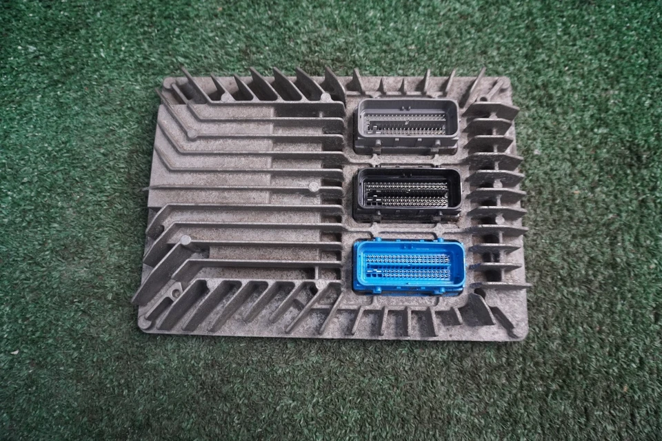 Chevrolet Equinox 2014 módulo de control informático de motor de 2,4 L OEM ECM E39A12657781 Foto 3 de 4