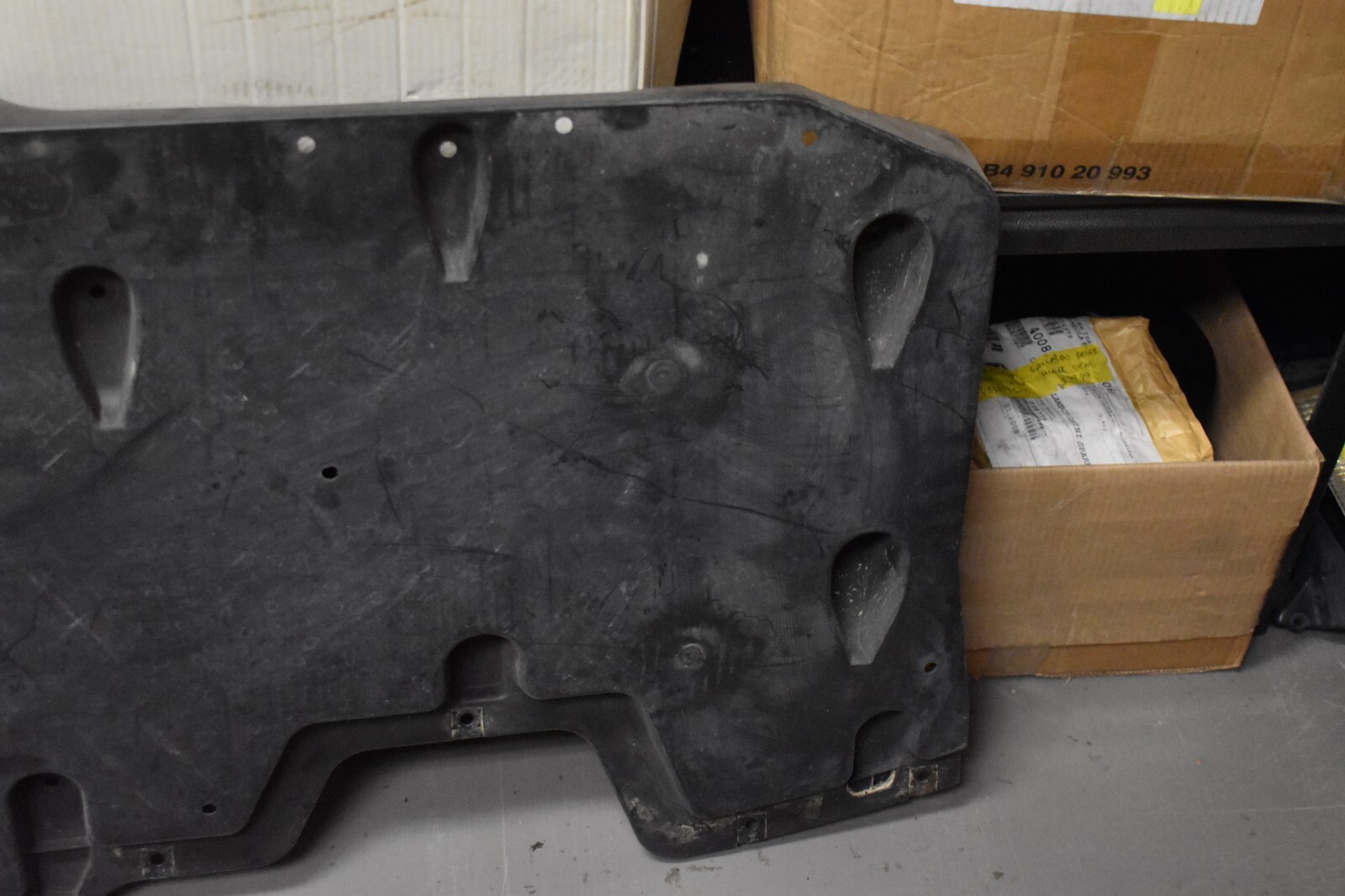 2014-2015 MASERATI QUATTROPORTE REAR SHIELD FACTORY OEM