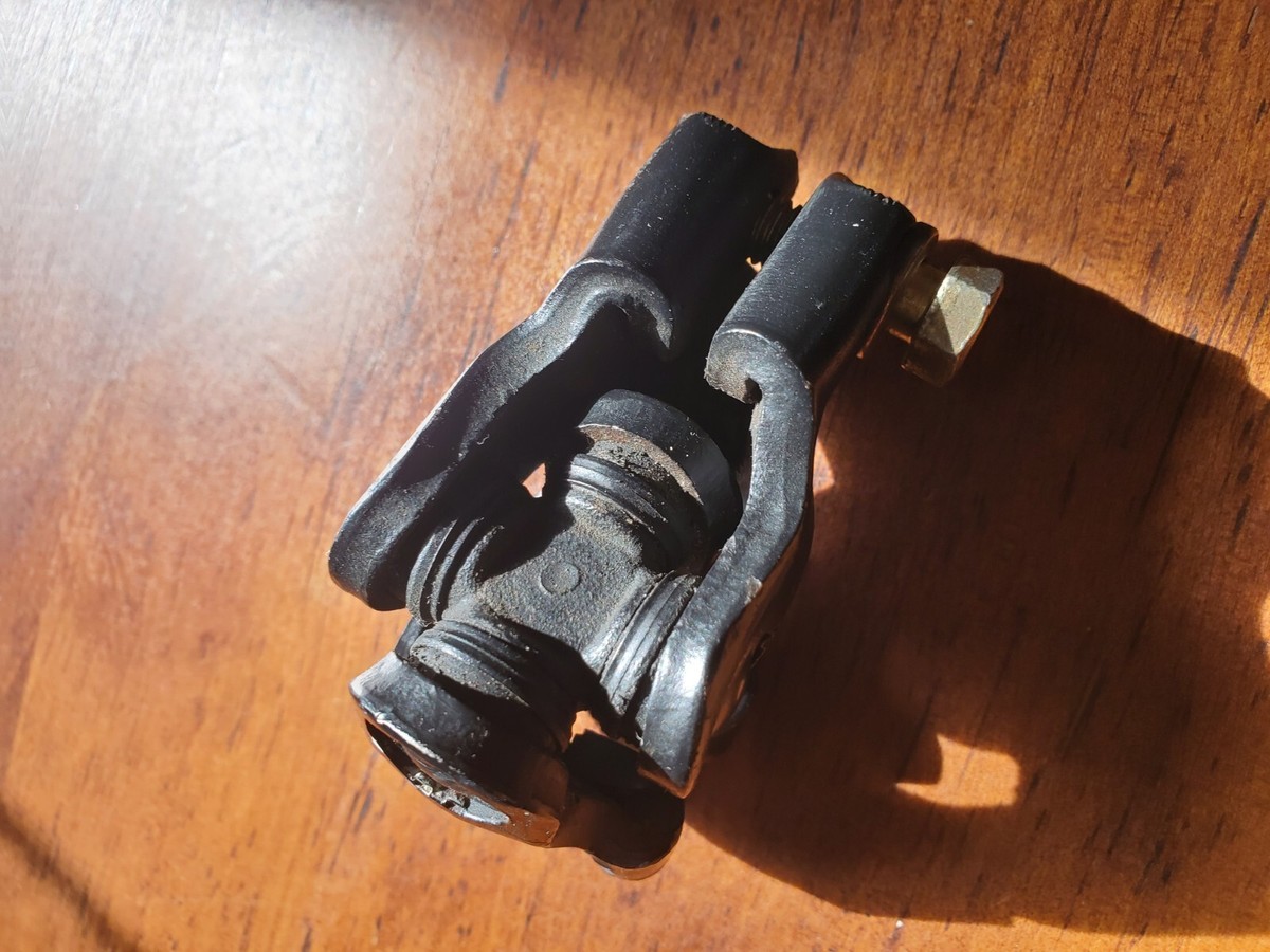 90-96 NISSAN 300ZX NON TURBO POWER STEERING RACK RACK AND PINION U