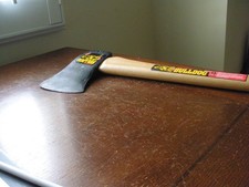 VINTAGE (NEW OLD STOCK) ''TRUE TEMPER" FOREST -WOODSMAN AXE-BY BULLDOG TOOL CO.