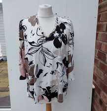 Kim & Co Size Medium Top Brazil Jersey 3/4 Sleeve Frill Neck Top Ecru Multi New