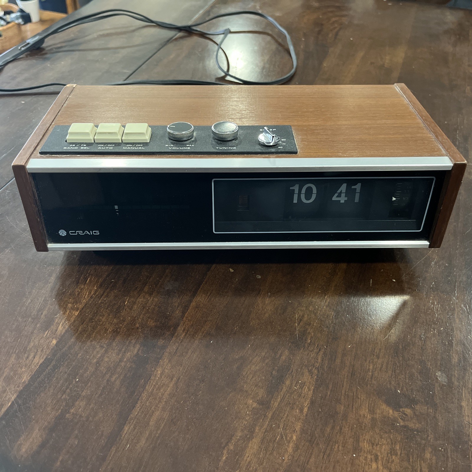 Vintage Craig Alarm Clock AM-FM Radio Model 1606.