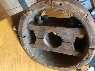 VINTAGE WOODEN PULLEY FLAT BELT LARGE EQUIPMENT ANTIQUE 12  DIAMETER