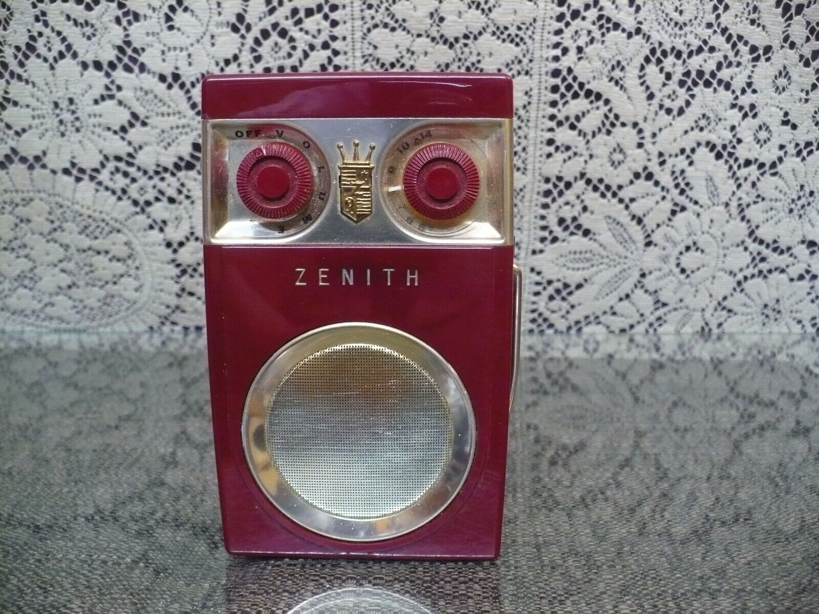 Zenith royal 500 transistor radio