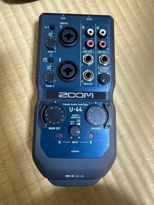 Zoom U-44 4in 4out Handy Audio Interface Compact Portable USB Musical Instrument