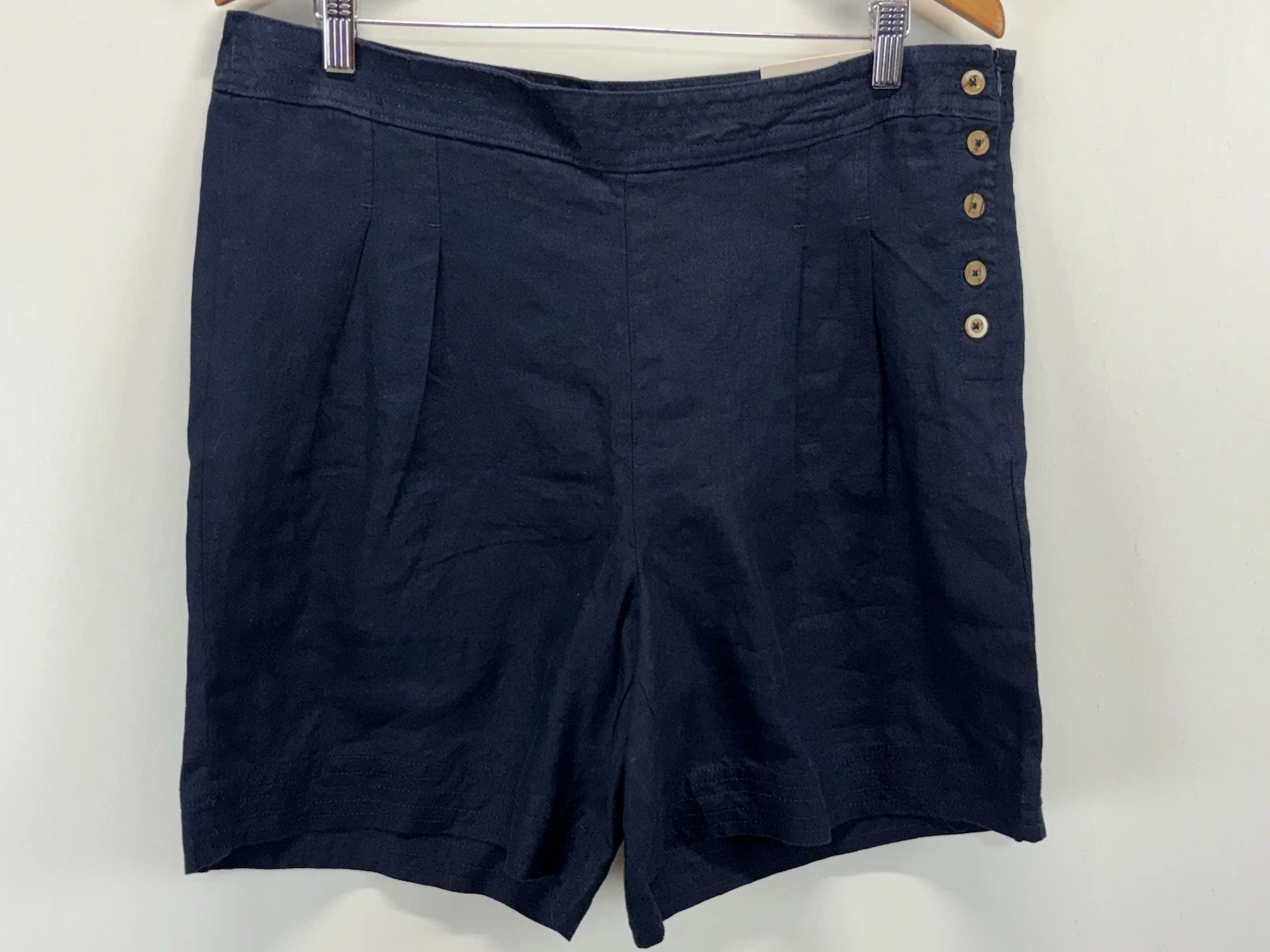 NEW! Chicos Wide Leg Linen Shorts Women’s 2 US 12 Navy Pleated Nautical Coastal