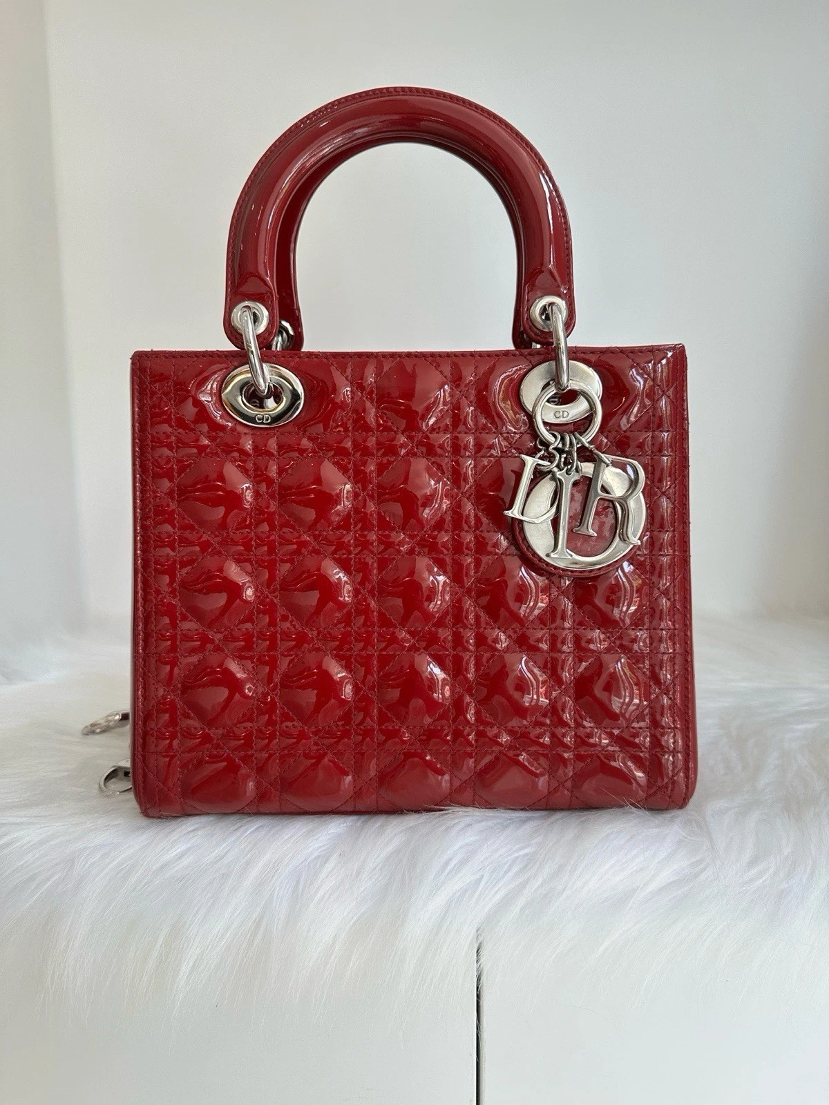 Dior — Authentic Pre-owned Christian Dior Lady Dior Medium Red