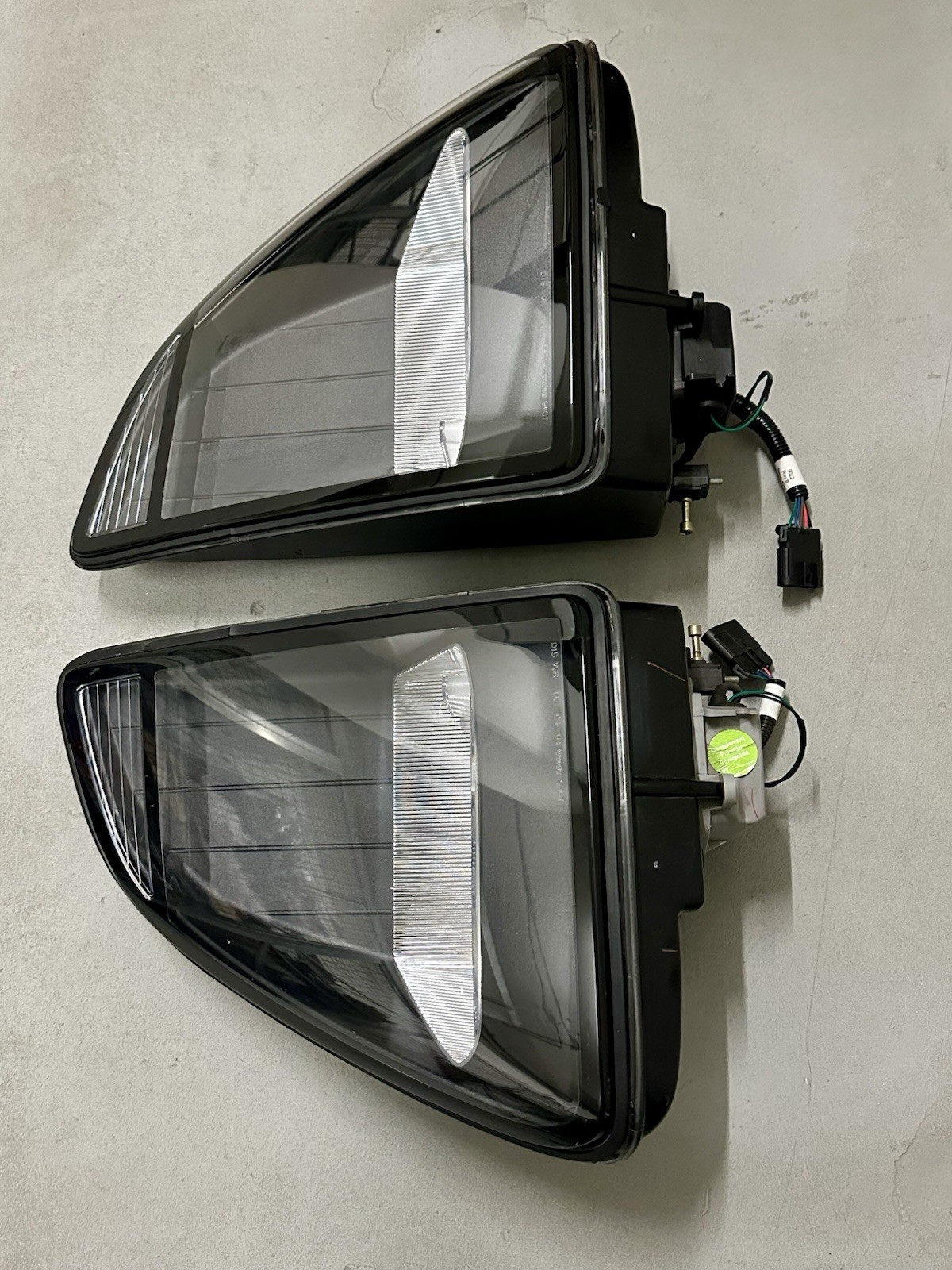 Ford GT Supercar Headlights | 4G7Z-13008-AD 4G7Z-13005-AD | Headlight