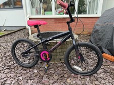 Apollo Boogie Black and Pink Bike for Ages 7
