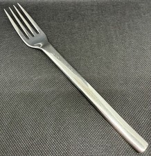 Oneida Silver Vectra Dinner Fork Replacement Piece Oneida Silver Vectra Dinner Fork Replacement Piece