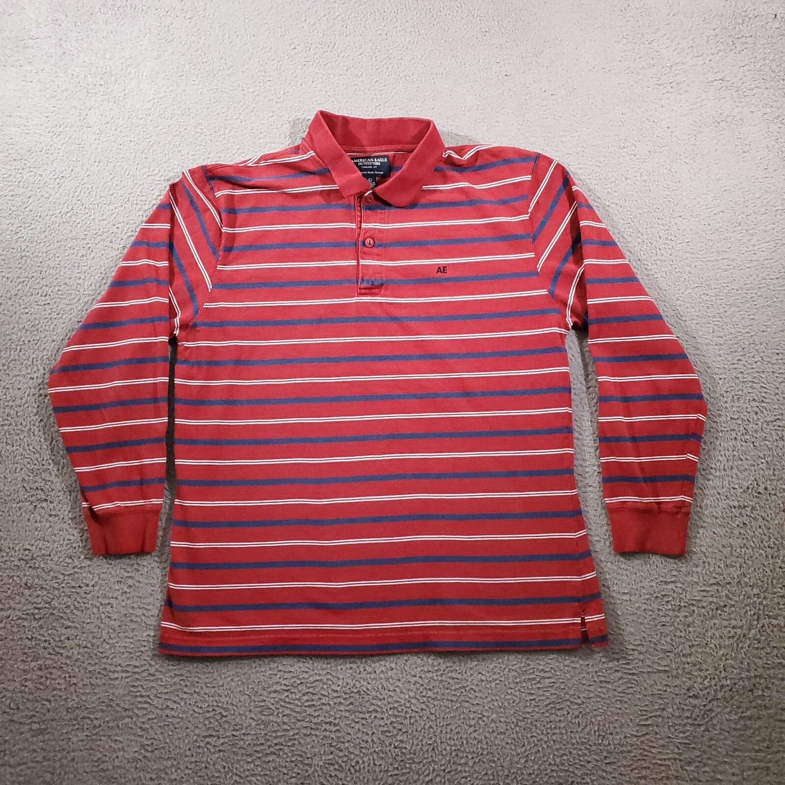 american eagle red and white striped shirt