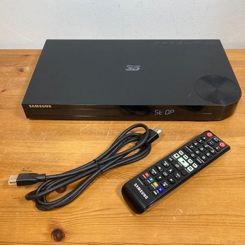 SAMSUNG BDH6500 3D BluRay DVD Player with Remote and HDMI Cable