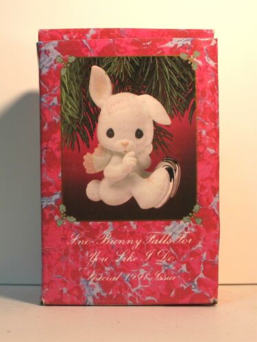 Ornement vintage Precious Moments 520438 Sno-Bunny Falls For You Like I Do 1991 - Photo 1/1