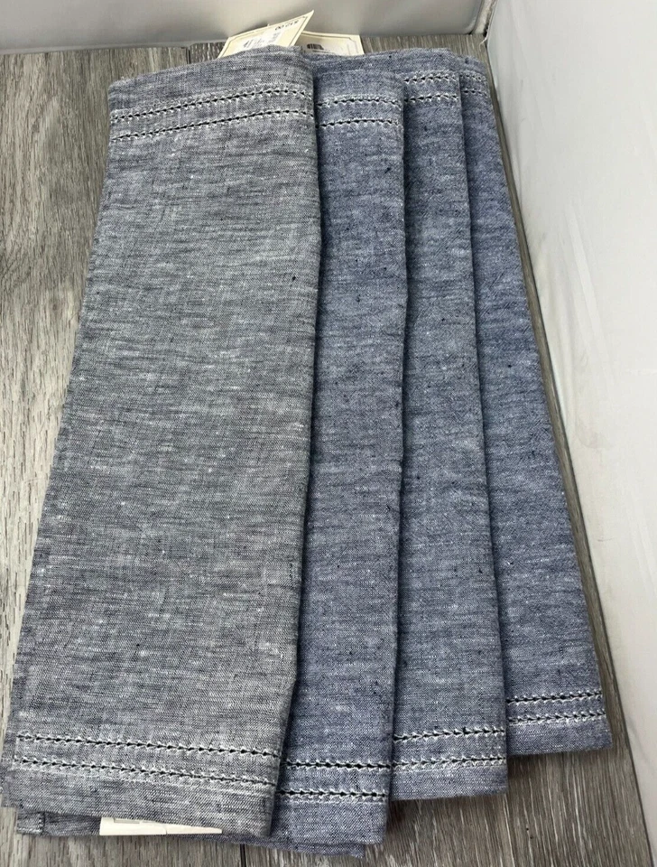 Lot/11 Southern Living: 4 Placemats / 7 Napkins, Blue (color has variances) - Image 3 of 4