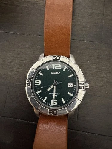Seiko 7N42-8219 Mens Vintage Diver Watch 50M (needs battery)