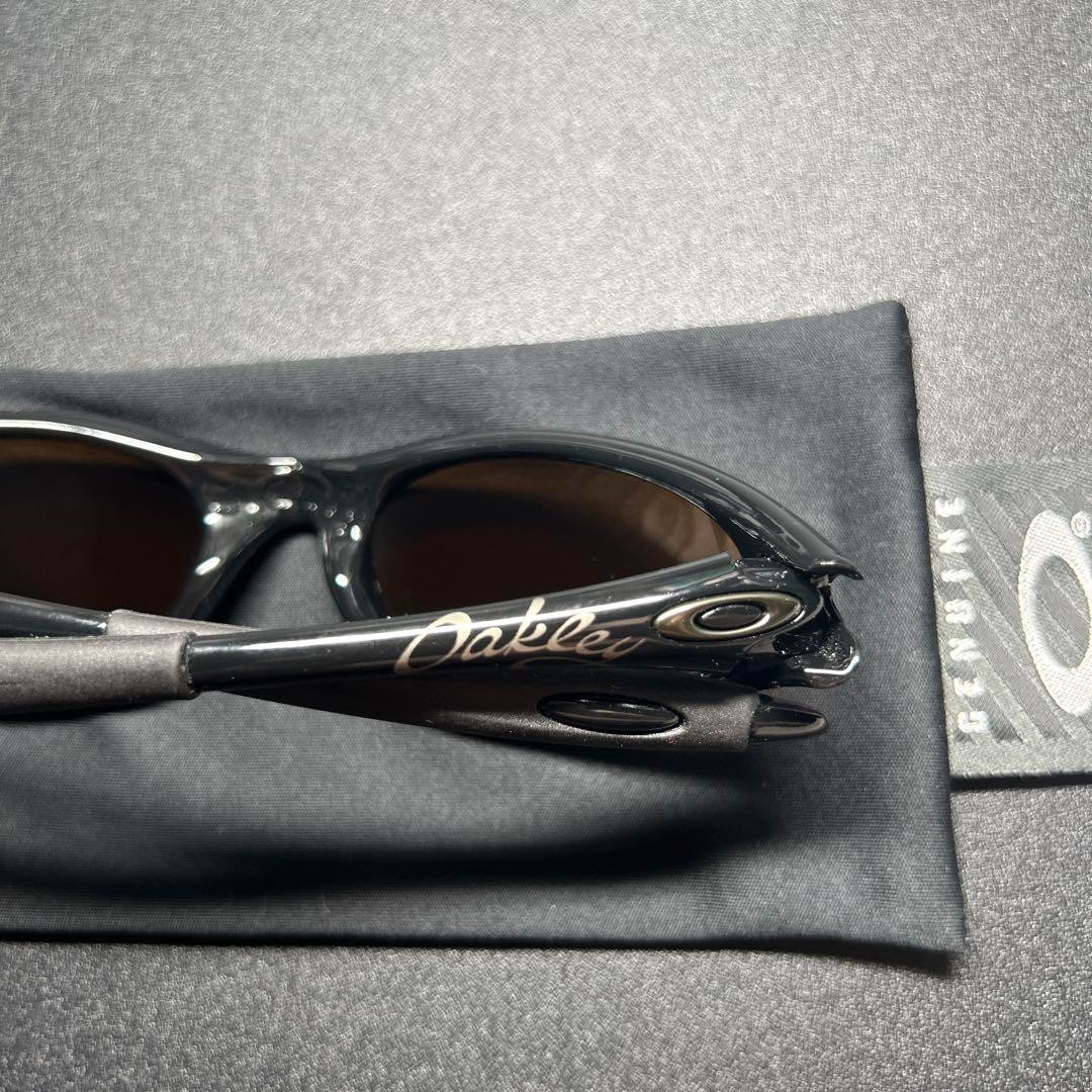 Oakley Minute (discontinued model) - Jet Black Fashion Accessories