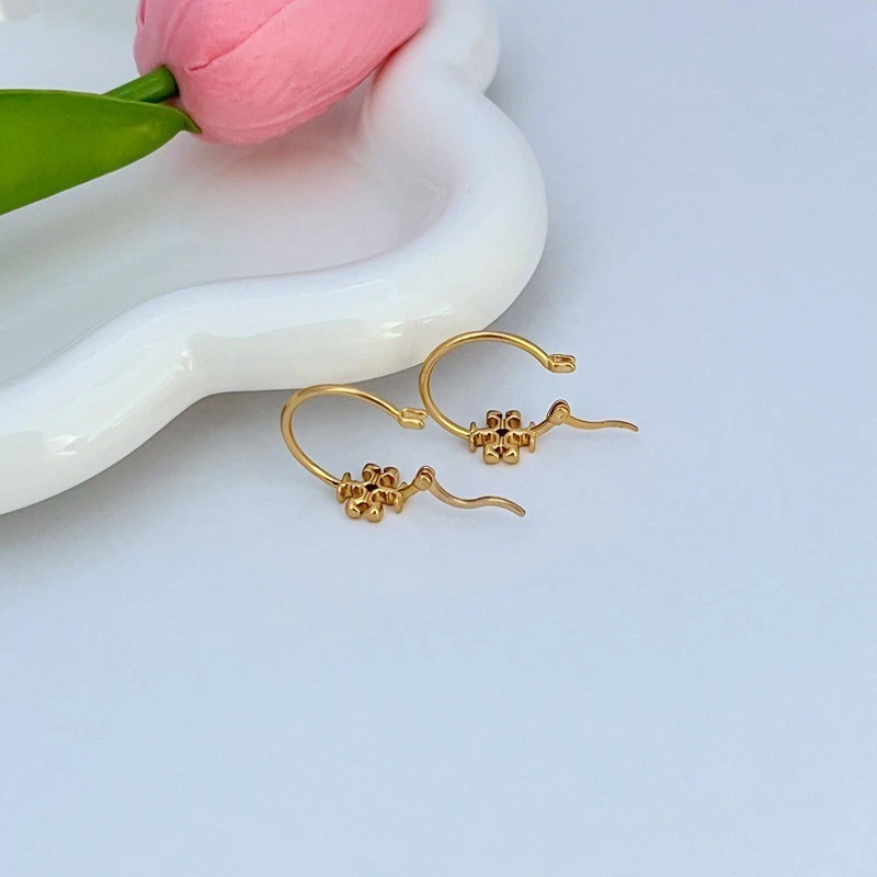 ¡Nuevo! Pendientes de aro Tory pequeños con logotipo de oro Eleanor con bolsa para joyas Foto 3 de 4