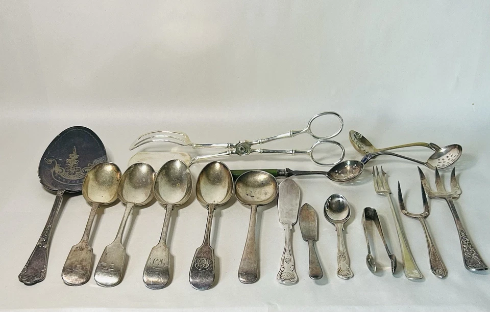 Antique Mixed Lot Of 17 Pieces Of Sheffield Silver Plated Cutlery Spoons Forks - Image 2 of 4
