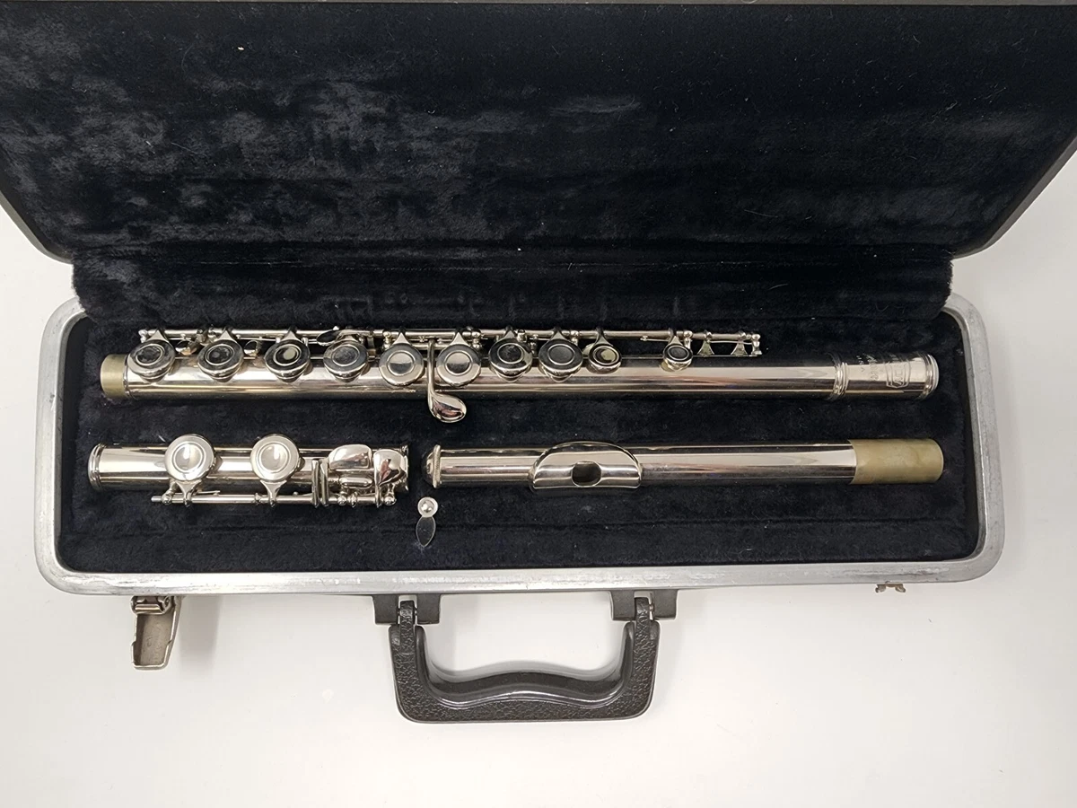 Bundy The Selmer Company Flute Silver Plated w/ Hard Case - USA Made 361303