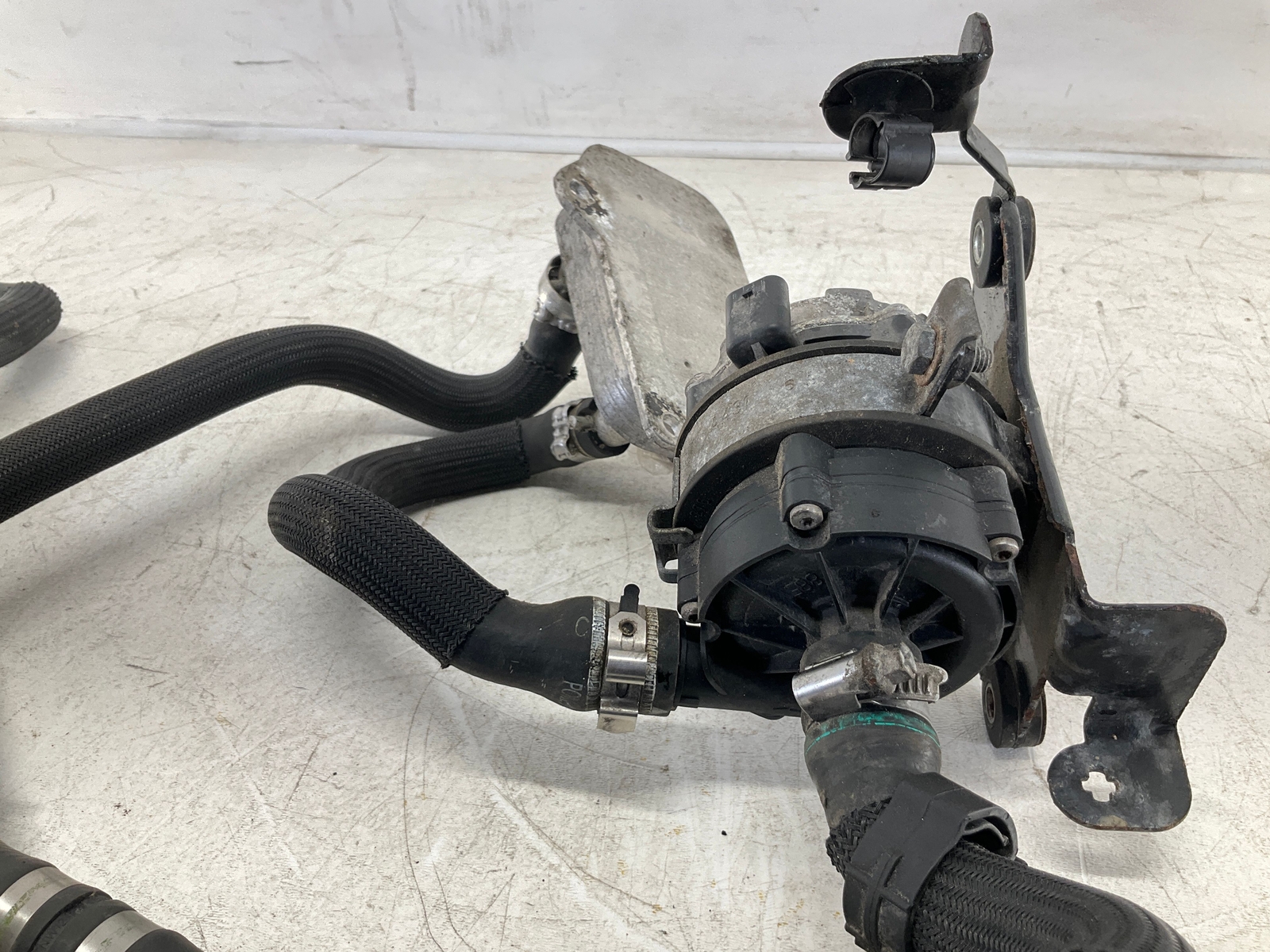 17-20 MASERATI Levante Power Steering Oil Cooler W/ Pump OEM