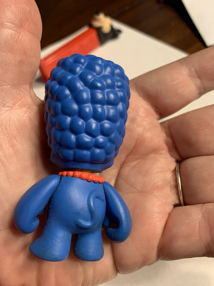 2013 Kidrobot The Simpsons Treehouse of Horror 3" Vinyl Figure MARGE CAT 2/20 - Image 3 of 4