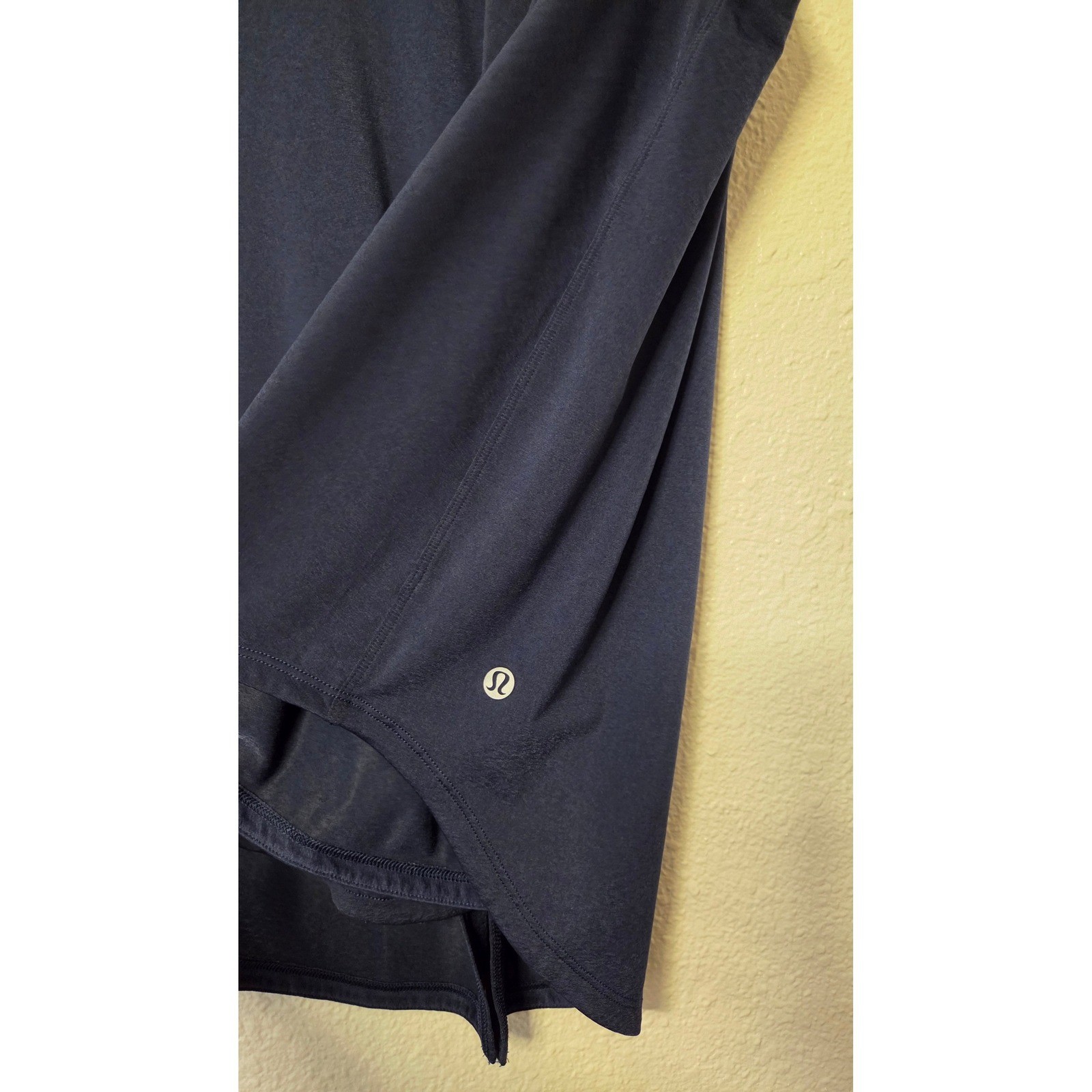 Lululemon Lightweight Split-back Training Tank Na… - image 4