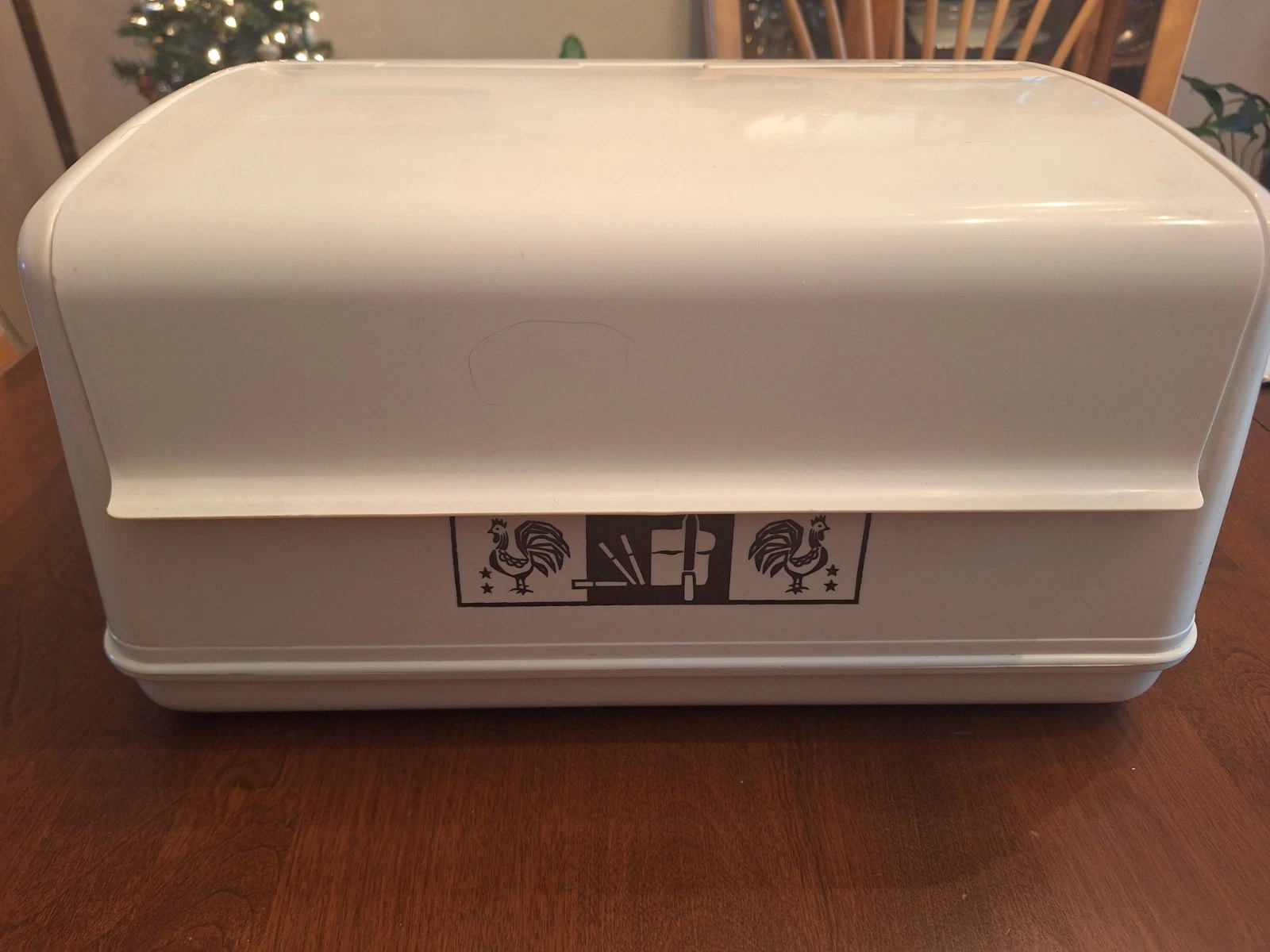 Vintage Lustro Ware Bread Box
Opens in a new window or tab