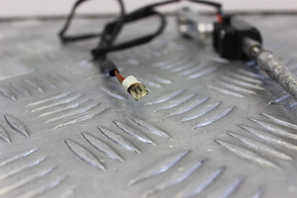 Aprilia RSV4 Factory Quickshifter Genuine APRC SE 2009 to 2012 B031 Foto 2 de 4