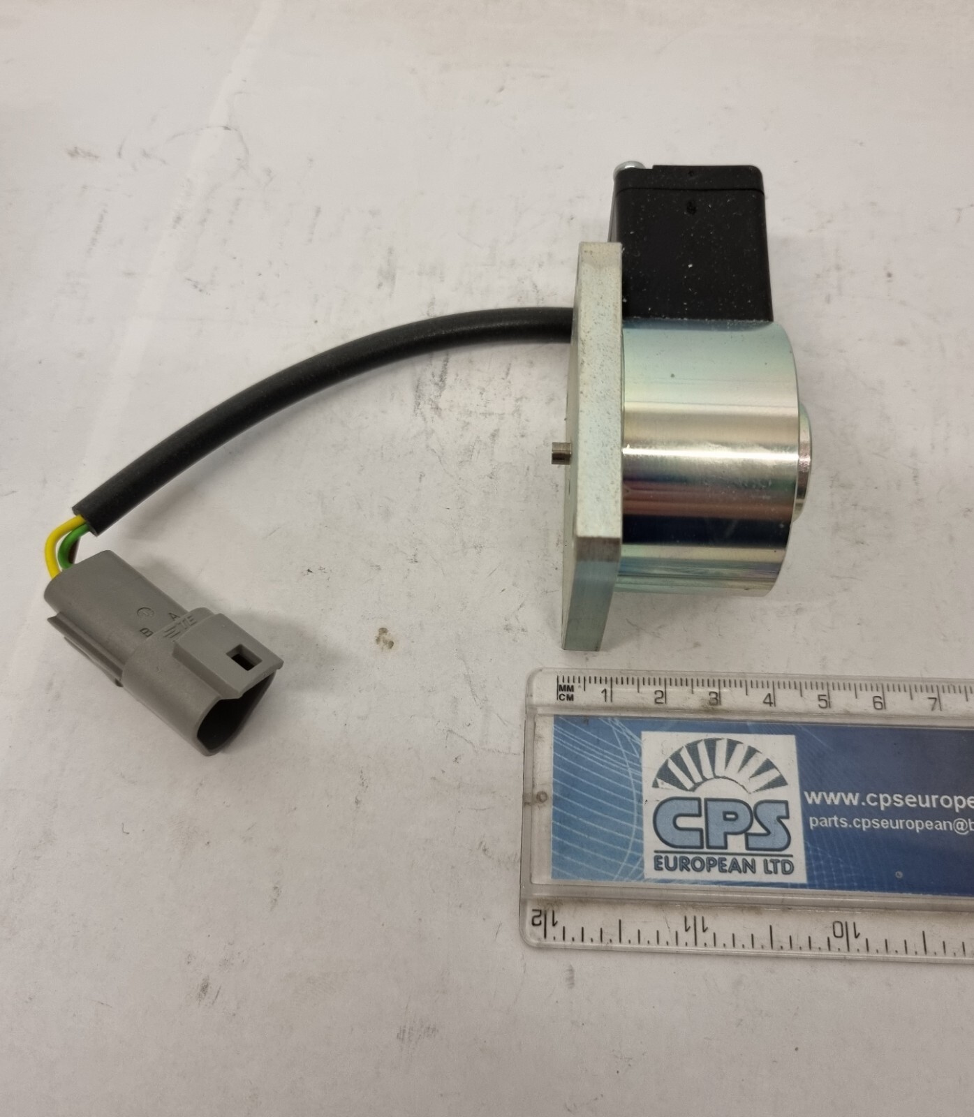 01811700 STOP SOLENOID 24V GENUINE HATZ 2-4L40/ L41 & M ENGINES | eBay