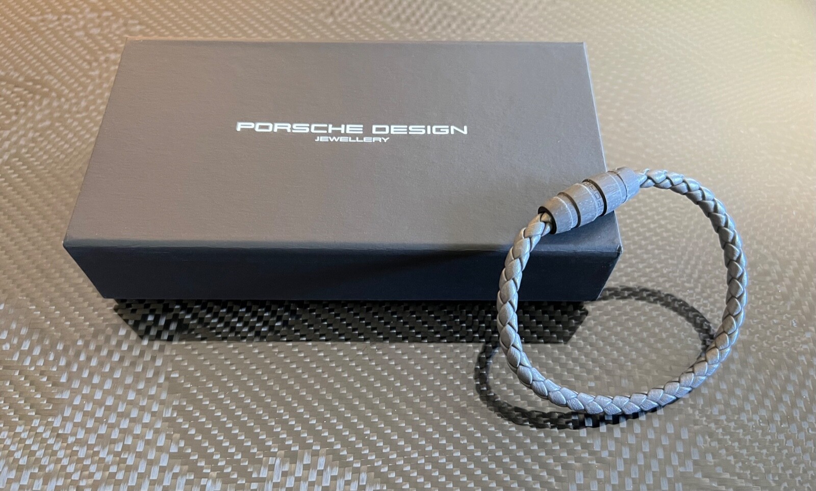 Genuine Porsche Design Grooves 2.0 Bracelet Carbon Fiber Asphalt 21.5cm RARE 