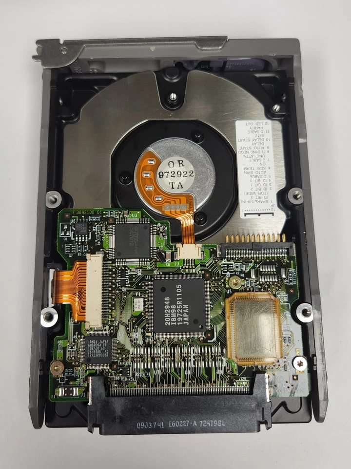 SUN 370-2842-02 2.1Gb SCSI DRIVE DCAS-32160-80pin Test-PASS DOD Wipe - Image 4 of 4