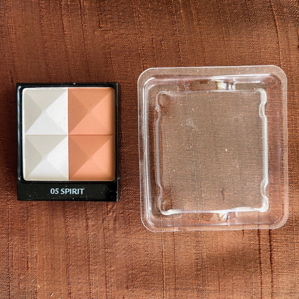 Rubor en polvo Givenchy Prisme Duo - # 05 "Spirity" 6,5 g/0,22 oz nuevo sin caja Foto 3 de 3